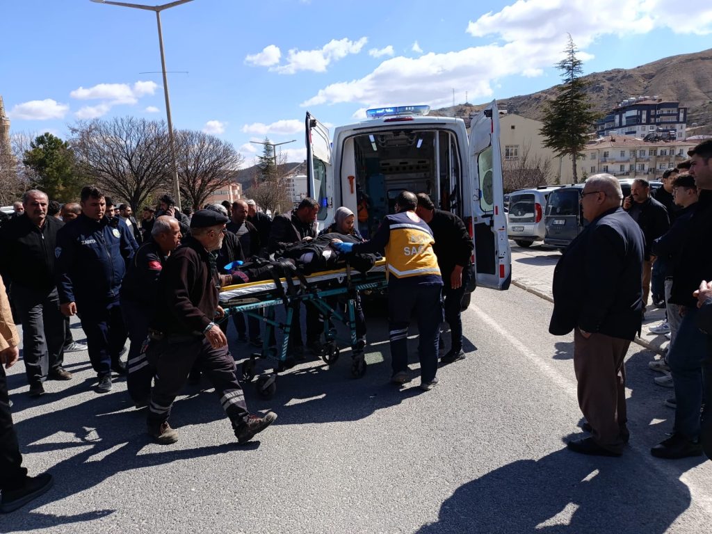 Darende’de Otomobilin Çarptığı Yaşlı Kadın Yaralandı