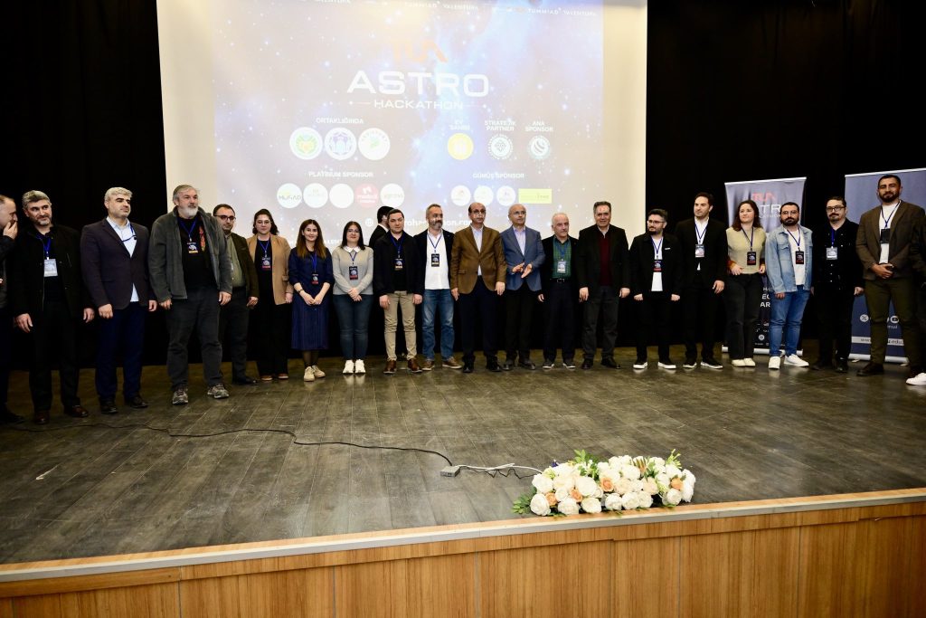 Malatya’da Uzay Temalı Hackathon Heyecanı: Gençler Geleceğe Kod Yazdı