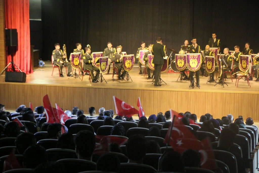Adıyaman’da 2. Ordu Bölge Bandosu’ndan Unutulmaz Konser