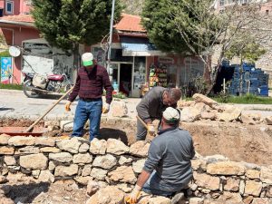 Arapgir’de Bozulan Yollar Yenileniyor