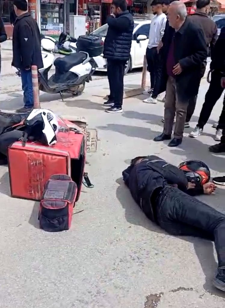 İnönü Caddesi’nde Kaza: Motokurye Yaralandı