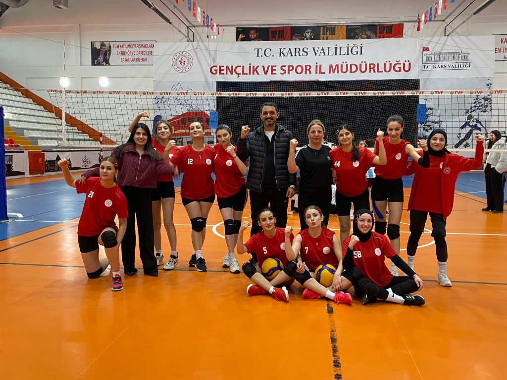 Kars’ta Malatya Fırtınası: Filenin Kraliçeleri Destan Yazdı