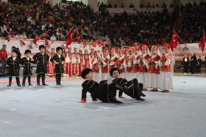 Malatya’da 23 Nisan Coşkusu Salona Sığmadı