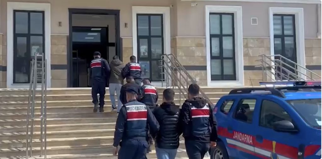 Malatya’da Düşük Faizli Kredi Dolandırıcılığı Operasyonu: 3 Şüpheli Tutuklandı