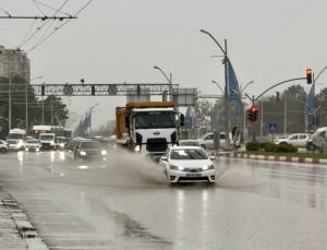 Malatya’da Kısa Süreli Dolu Etkili Oldu