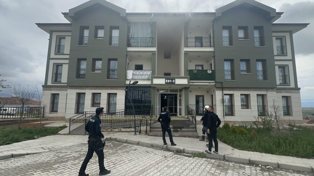 Melekbaba Mahallesi’nde TOKİ Konutlarında Yangın Paniği