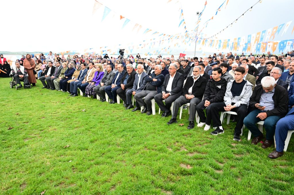 AK Parti Battalgazi teşkilatı istişare toplantısında buluştu