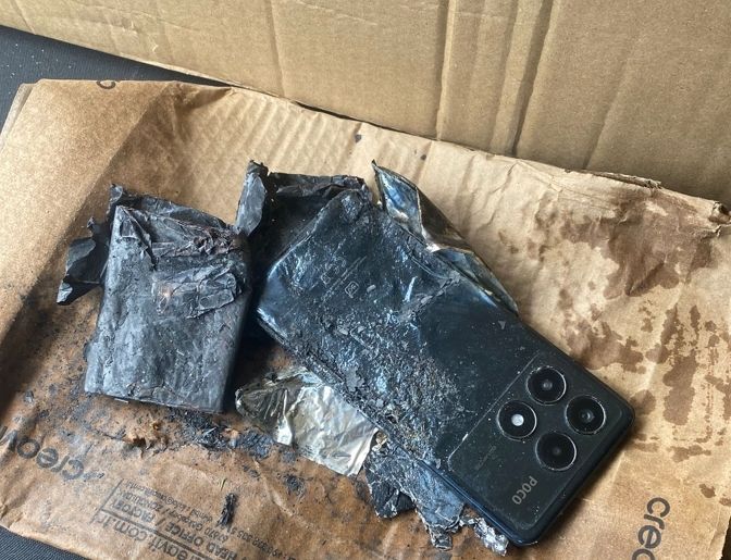 Adıyaman’da Cep Telefonu Bataryası Cebinde Patladı: 1 Kişi Yaralandı