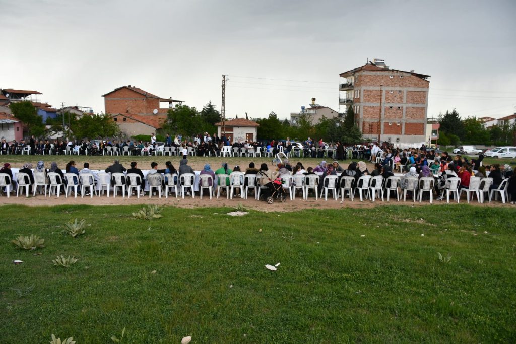 Anneler Günü Cemal Gürsel Mahallesi’nde Şölen Havasında Kutlandı