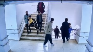 Depremde Kahraman Öğretmenler: Öğrencilerini Kucaklayıp Güvene Taşıdılar