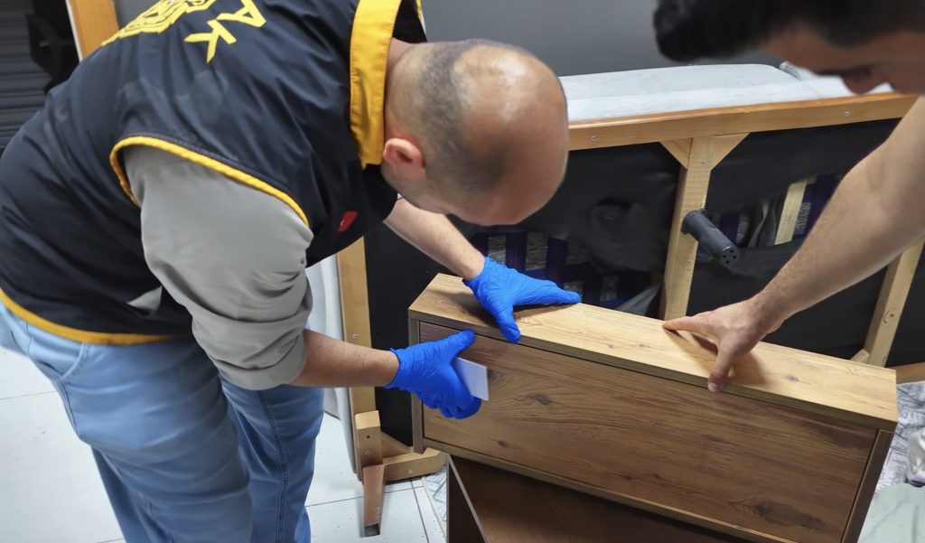 Masaj Salonlarına Fuhuş Operasyonu: 8 İş Yeri Mühürlendi