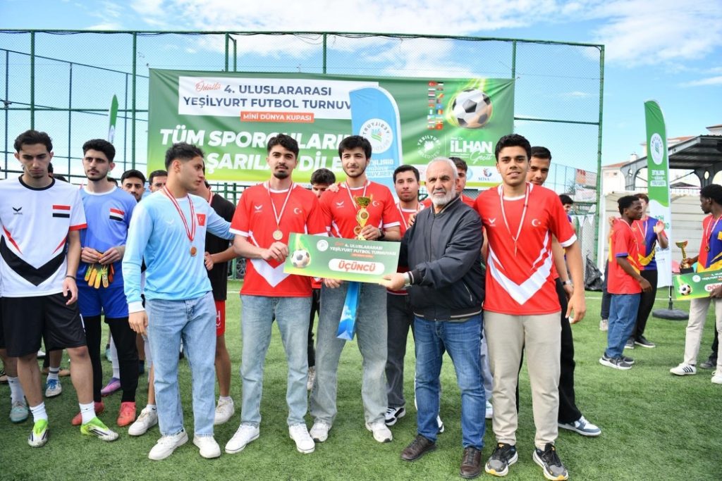 Mini Dünya Kupası’nda Kardeşlik Kazandı: Yeşilyurt’ta Uluslararası Futbol Coşkusu