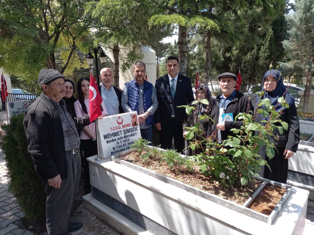 Şehitler Bayram Öncesi Dualarla Anıldı