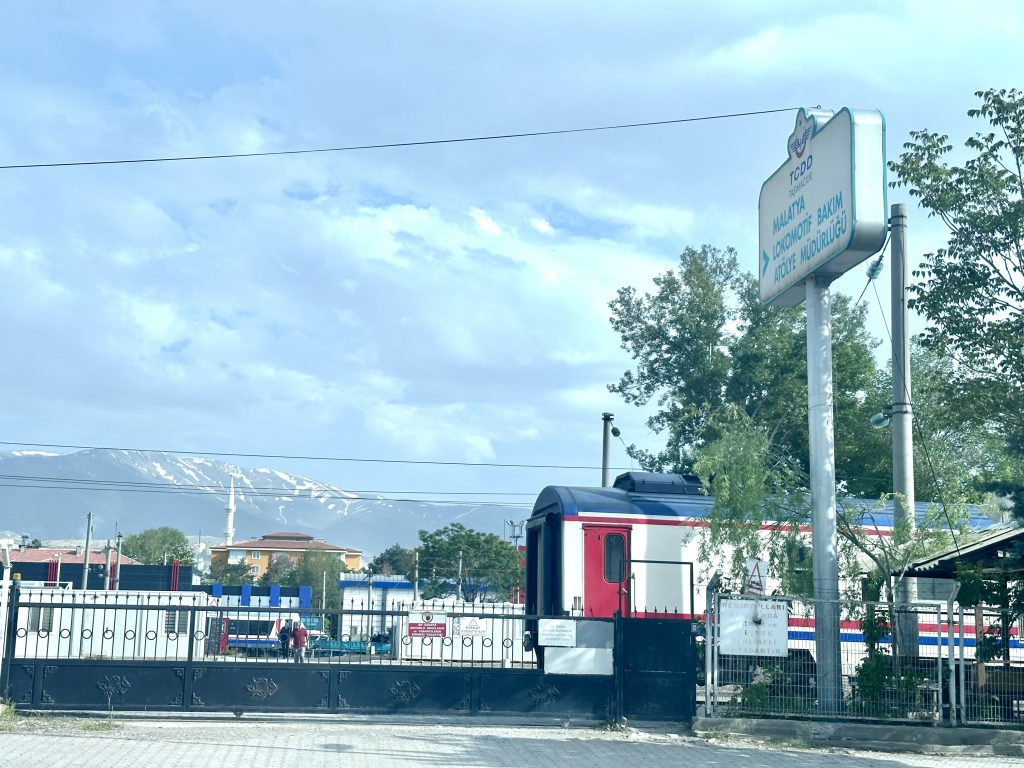 TCDD Taşımacılık Atölyesinde İş Kazası: Bir İşçi Ağır Yaralandı