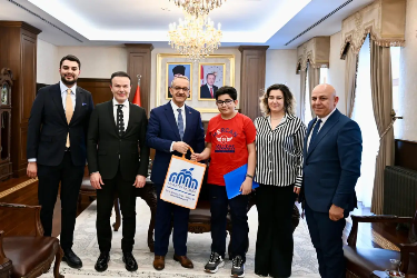 Dünya Birincisi Öğrenci Vali Yavuz Tarafından Kabul Edildi