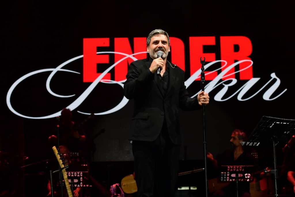 Ender Balkır Türküleriyle Kayısı Festivali’ne Damga Vurdu