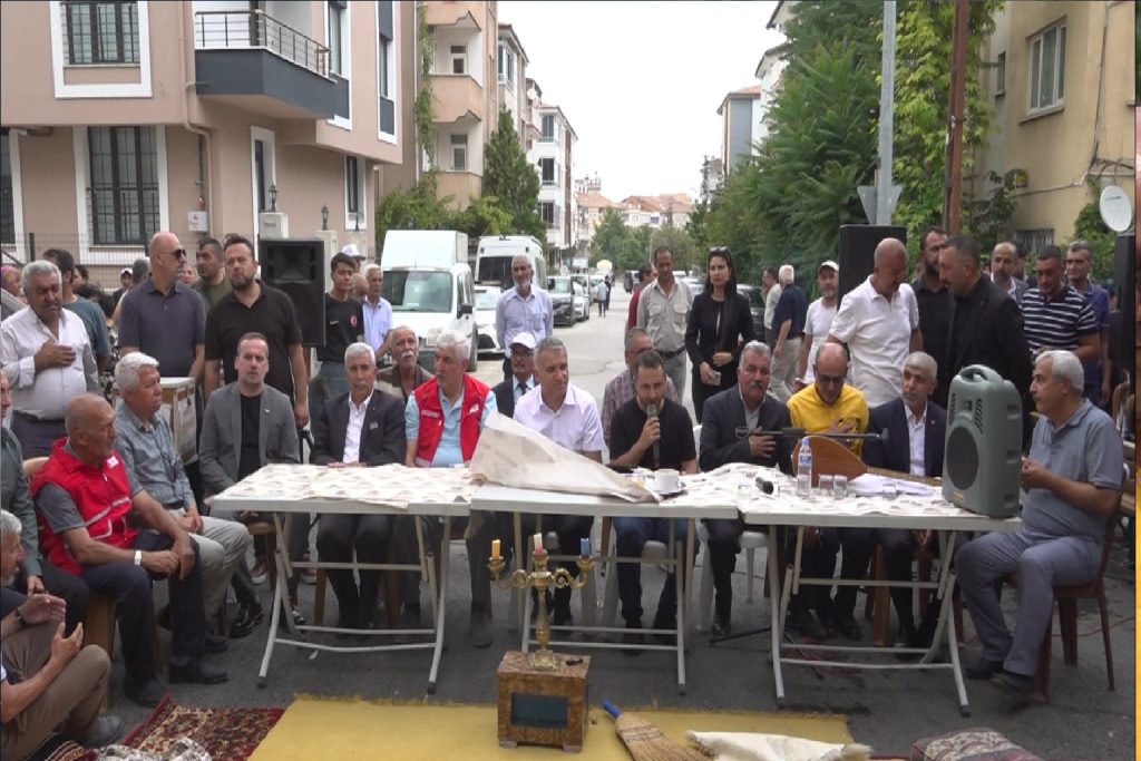 Erenler Cemevi’nde Muharrem Ayı Dolayısıyla Aşure ve Lokma Etkinliği Düzenlendi