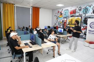 Malatya’da Çocuklar Robotik Kodlama ile Geleceğe Hazırlanıyor
