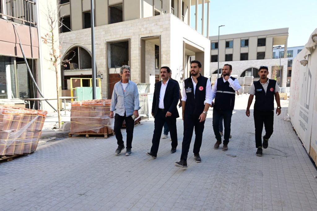 Başkan Taşkın Müjdeyi Verdi: Şemsiye Sokak ve Yeni Cami Ay Sonunda Açılıyor
